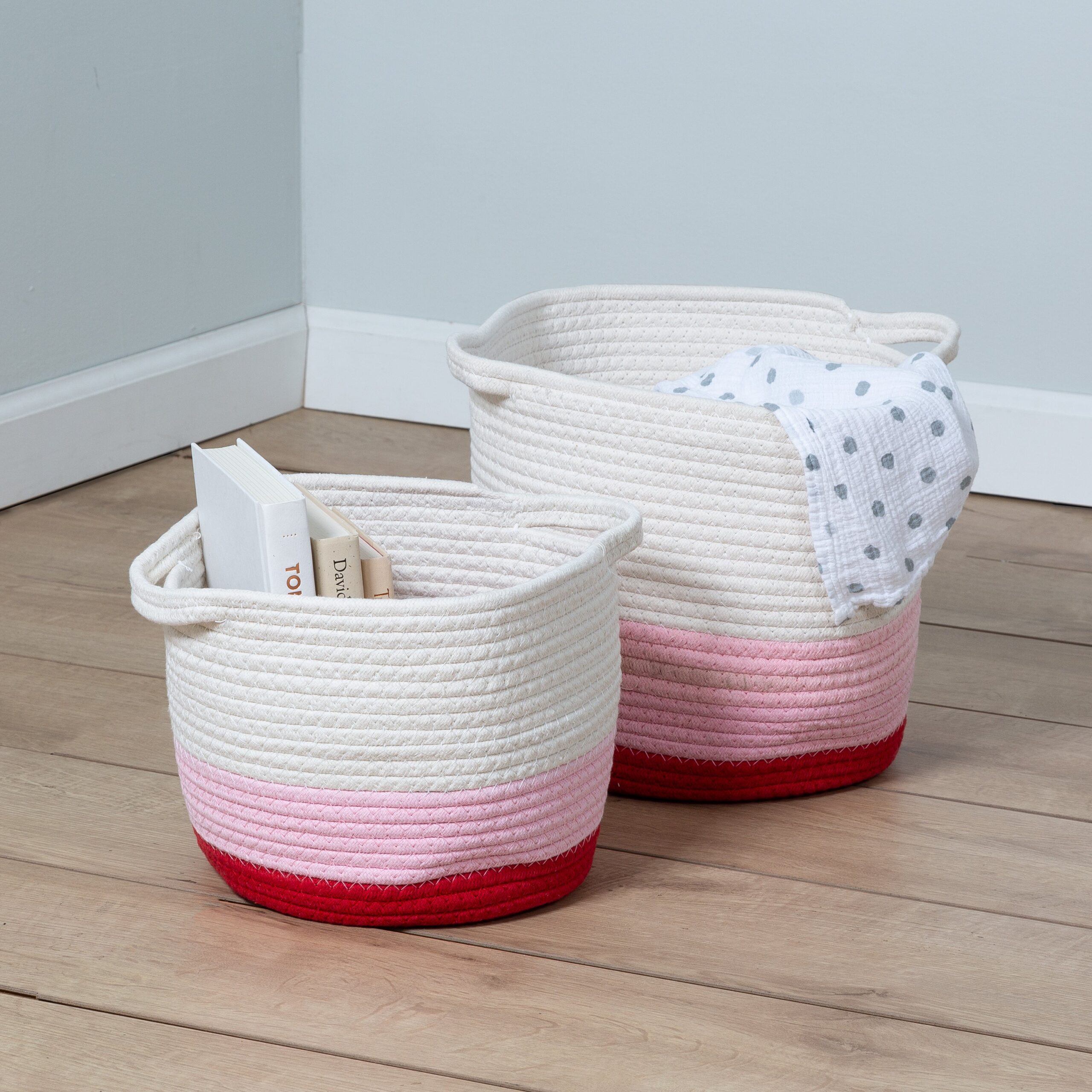 red/white ombré cotton rope nesting basket (set of 2) red/white ombré cotton rope nesting basket (set of 2)