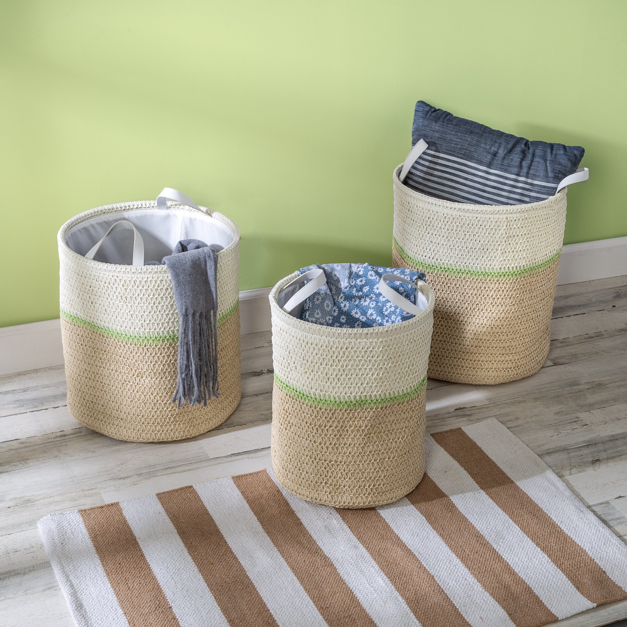 green/natural paper straw nesting baskets with handles (set of 3) green/natural paper straw nesting baskets with handles (set of 3)